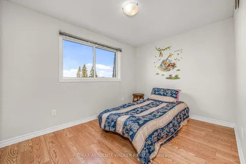 89 Tarquin Cres, Bells Corners and South to Fallowfield, ON K2H 8J7