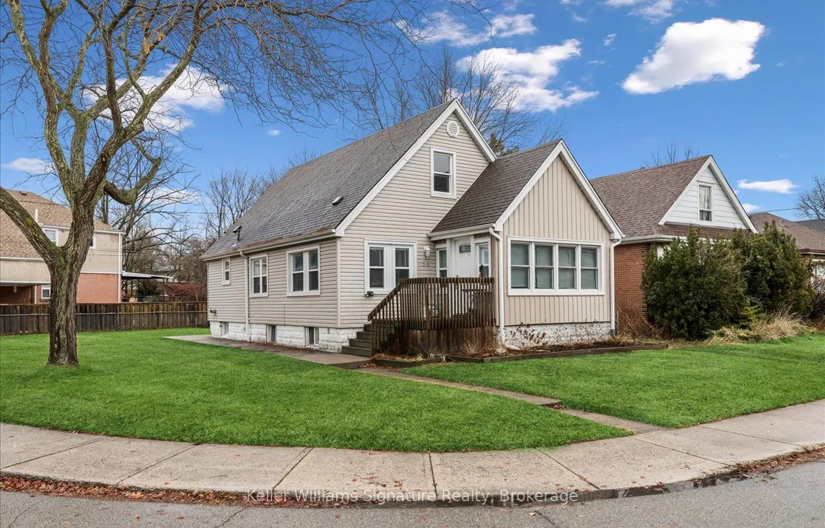 94 Glenmount Ave, Hamilton, ON L8S 2L7