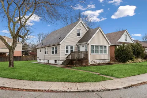 94 Glenmount Ave, Hamilton, ON L8S 2L7