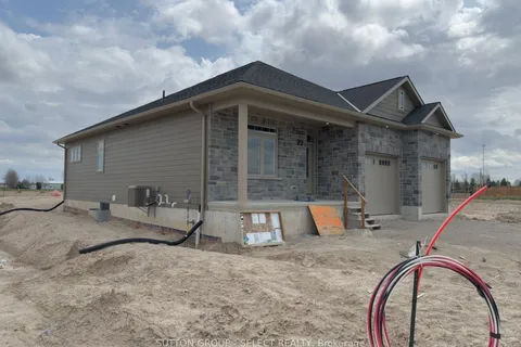 22 LOIS Court, Lambton Shores, ON N0M 1T0