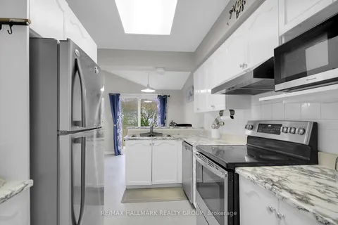 4320 Owl Valley Dr, Blossom Park - Airport and Area, ON K1V 1L3