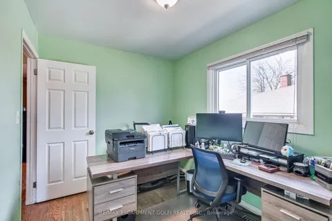 4553 Sussex Drive, Niagara Falls, ON L2E 6S1