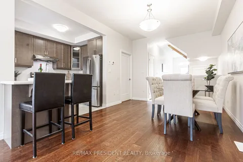 25 Greenwich Ave, Hamilton, ON L8J 0L5
