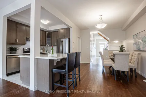 25 Greenwich Ave, Hamilton, ON L8J 0L5