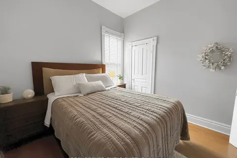 106 Front St, Strathroy-Caradoc, ON N7G 1X8