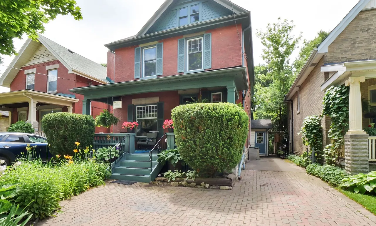 559 St James St, London, ON N5Y 3P5