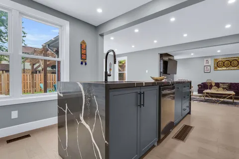 26 Pennybrook Crt, London, ON N5X 2Z6