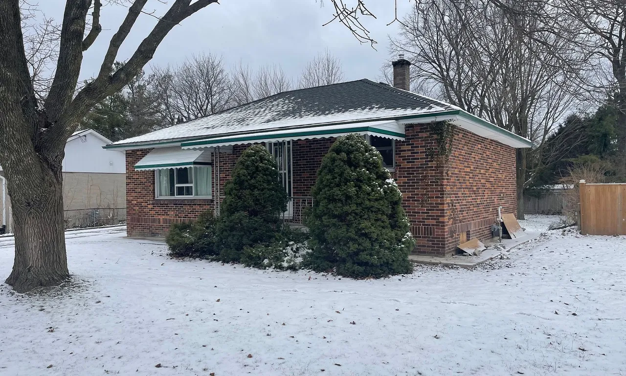 Detached 3 bedroom 2 bathroom at 1278 Hillcrest Ave in London - MLS# X11908893