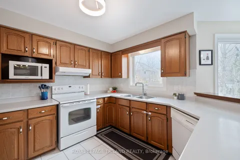 55 Piedmont Cres, London, ON N6J 4X1