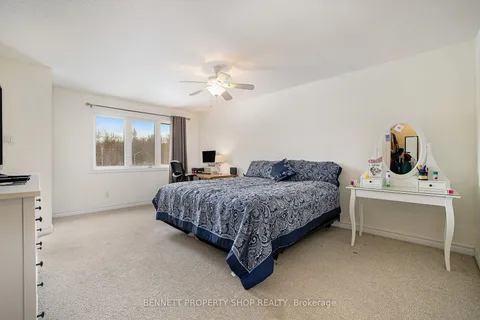 362 Forestbrook St, Kanata, ON K2K 0B7