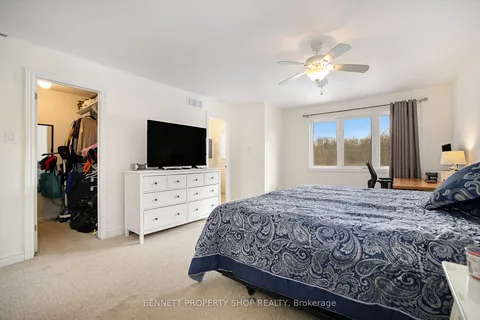 362 Forestbrook St, Kanata, ON K2K 0B7