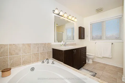 362 Forestbrook St, Kanata, ON K2K 0B7