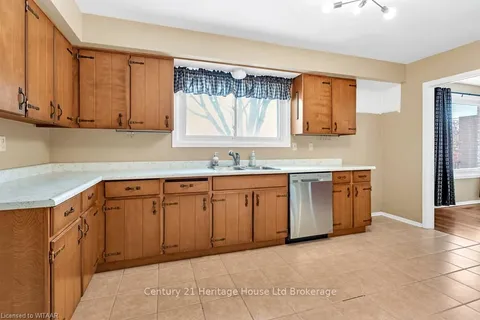 727 GLADSTONE Dr, Woodstock, ON N4S 5T1