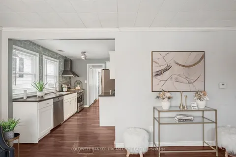 528 UPPER WENTWORTH St, Hamilton, ON L9A 4T9