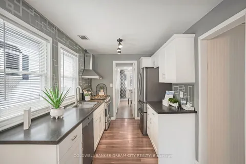 528 UPPER WENTWORTH St, Hamilton, ON L9A 4T9