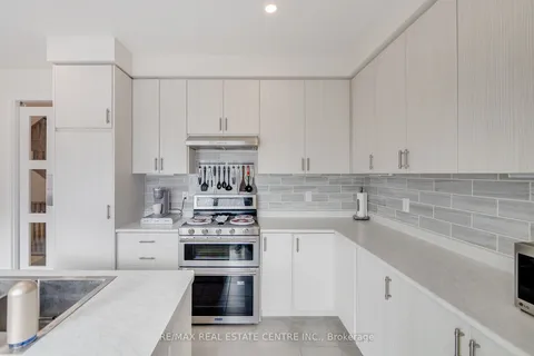 124 Skinner Rd, Hamilton, ON L0R 2H1