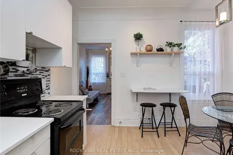 12 William St, Hamilton, ON L8L 5T7