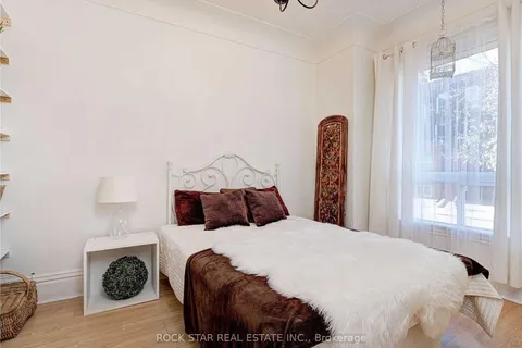 12 William St, Hamilton, ON L8L 5T7