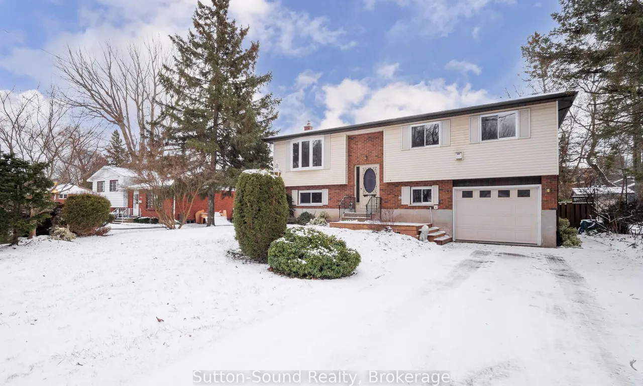 725 11th St, Owen Sound, ON N4K 3T4