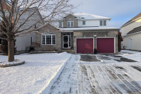 57 Lamadeleine Blvd, Russell, ON K0A 1W1