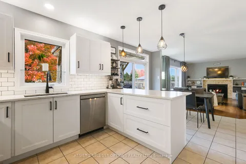 57 Lamadeleine Blvd, Russell, ON K0A 1W1