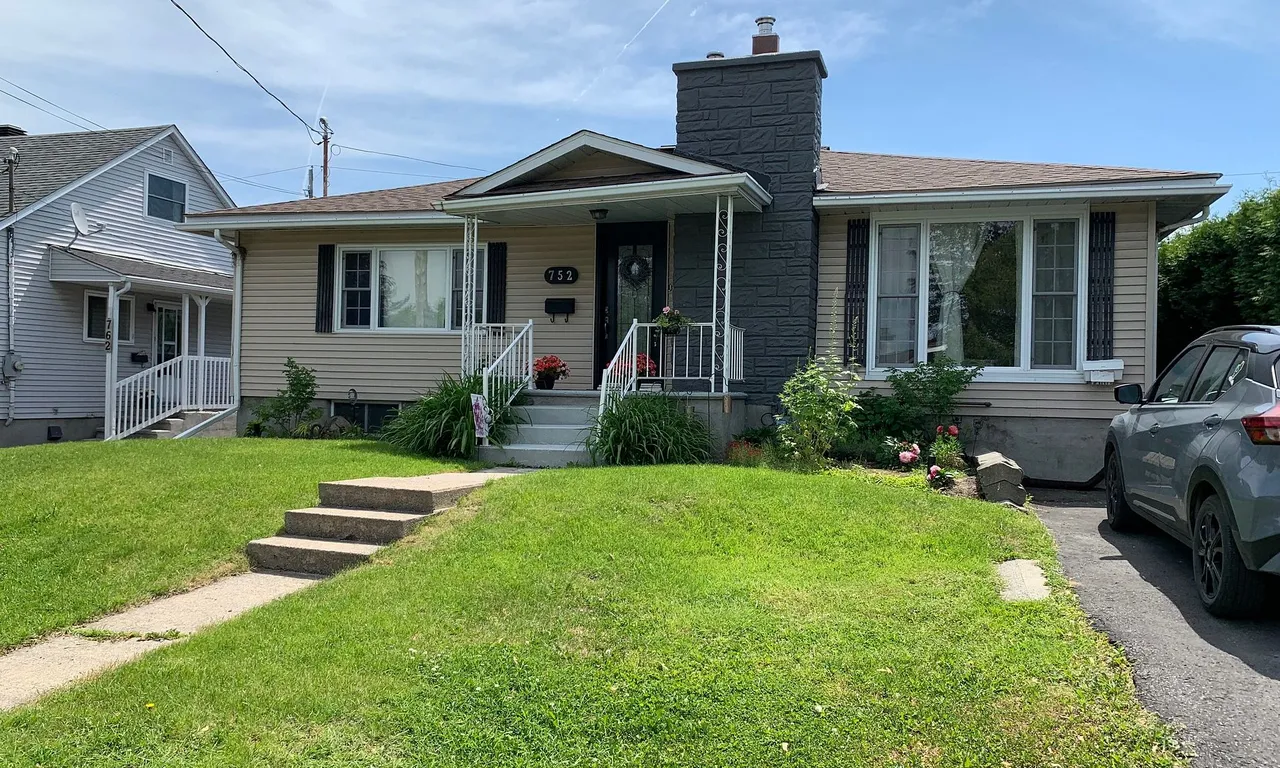 752 LAFLECHE Rd, Hawkesbury, ON K6A 1N5