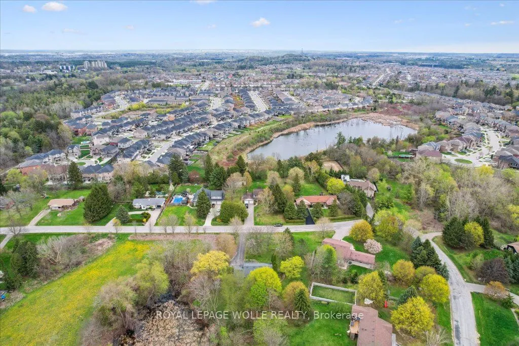 39 Bannockburn Road, Kitchener, ON N2R 1M1