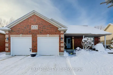 42 River Run Rd, Mapleton, ON N0G 1P0