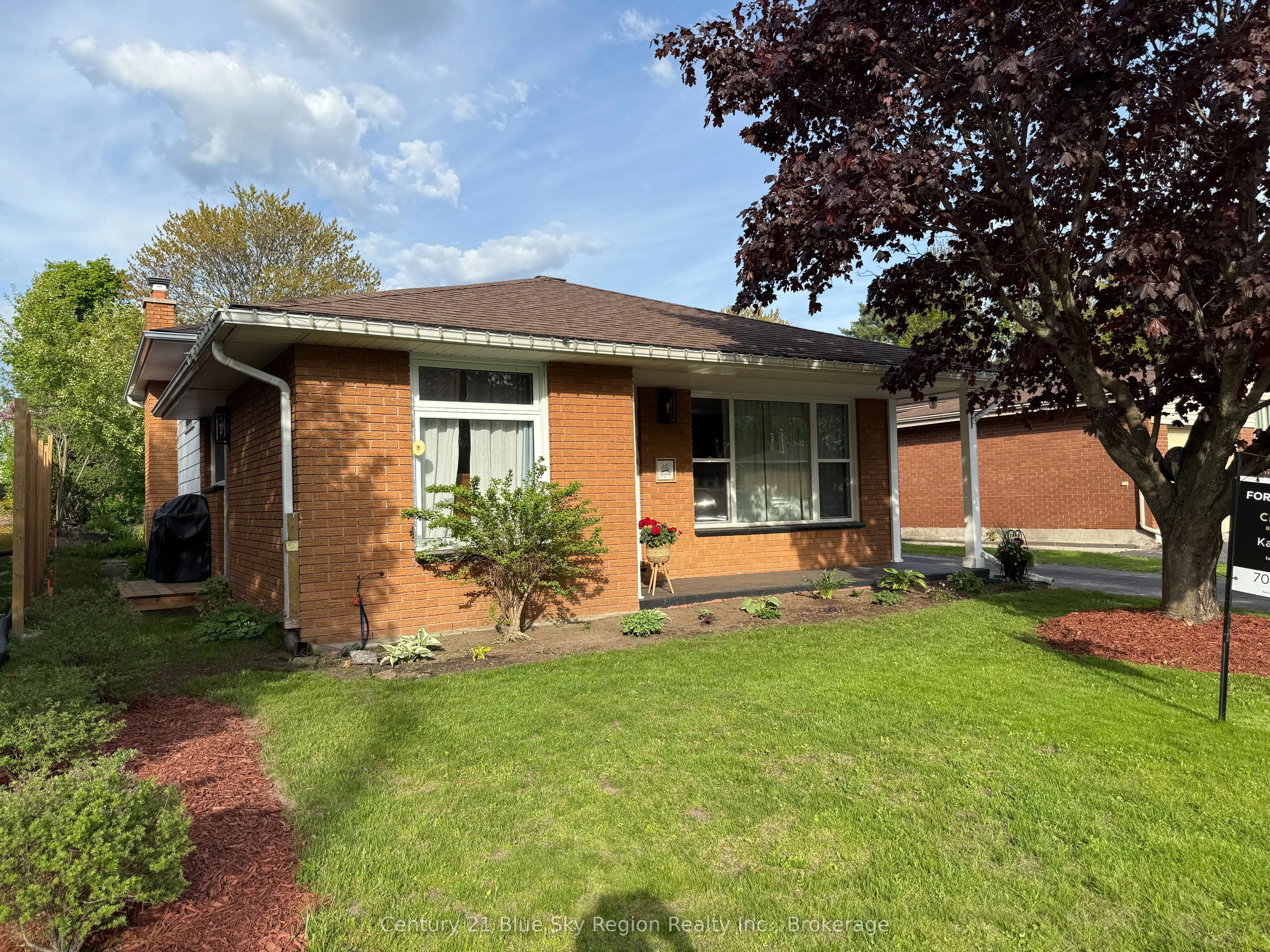 14 MARSHALL PARK Drive, North Bay, ON P1A 2N9