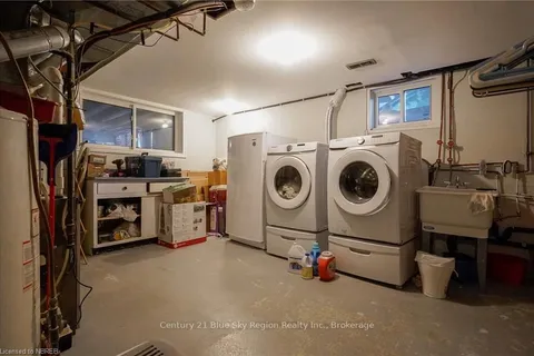 14 MARSHALL PARK Drive, North Bay, ON P1A 2N9