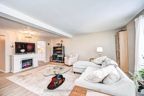 6 Ardoch Mews, Cambridge, ON N1R 7T6