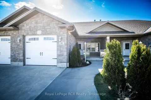 102 Broomer Crescent, Wellington North, ON N0G 2L4