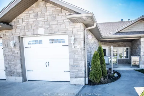 102 Broomer Crescent, Wellington North, ON N0G 2L4