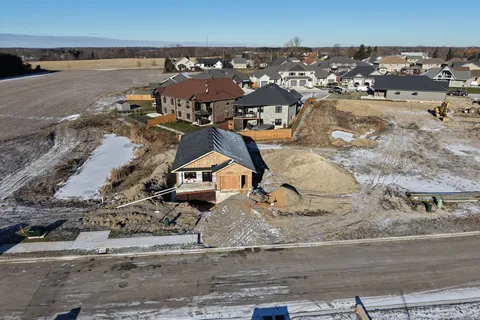 71 Hunter Drive, Norfolk, ON N0E 1M0