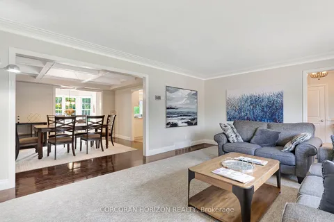 806 Westmount Rd, Kitchener, ON N2M 1S4