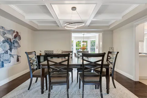 806 Westmount Rd, Kitchener, ON N2M 1S4