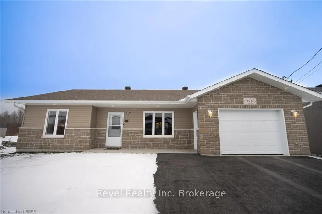 196 DOVERCOURT ROAD Crt, ON P2B 0B5