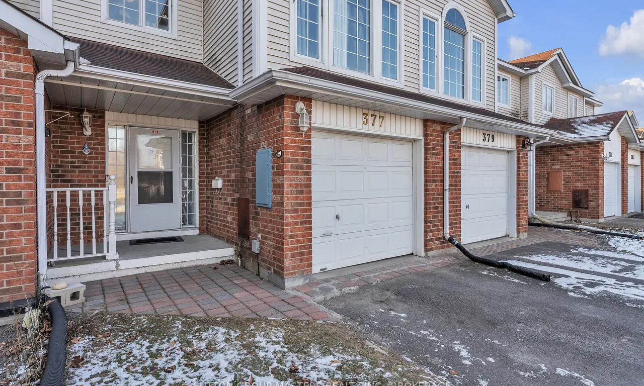 377 Malabar Dr, Kingston, ON K7M 8X1