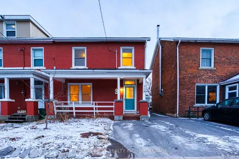 118 Stephen St, Kingston, ON K7K 2C7