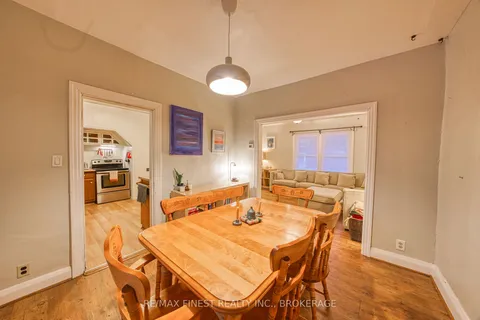 118 Stephen St, Kingston, ON K7K 2C7