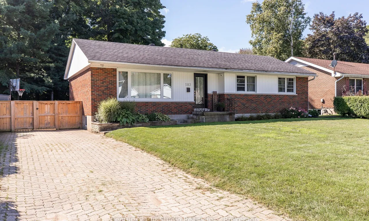 583 6th St, Owen Sound, ON N4K 3L2