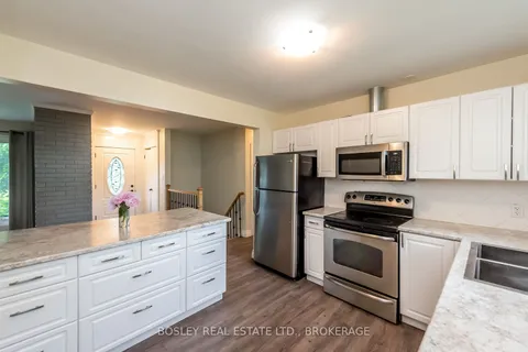 16 Strathmore Road, St. Catharines, ON L2T 2C5