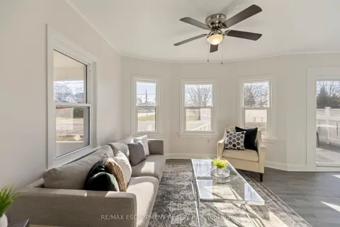4599 Fourth Avenue, Niagara Falls, ON L2E 4N5