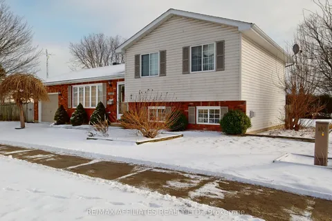 1127 Cuthbertson Avenue, Brockville, ON K6V 7A7