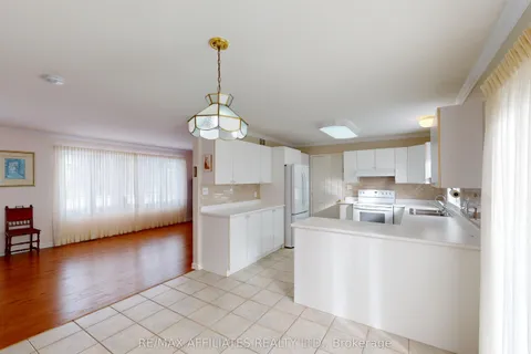 1127 Cuthbertson Avenue, Brockville, ON K6V 7A7
