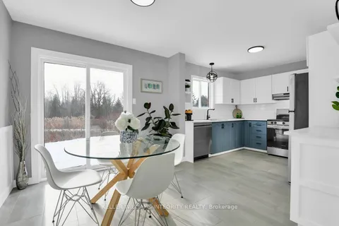 4 Greer St, Stittsville - Munster - Richmond, ON K2S 1H8