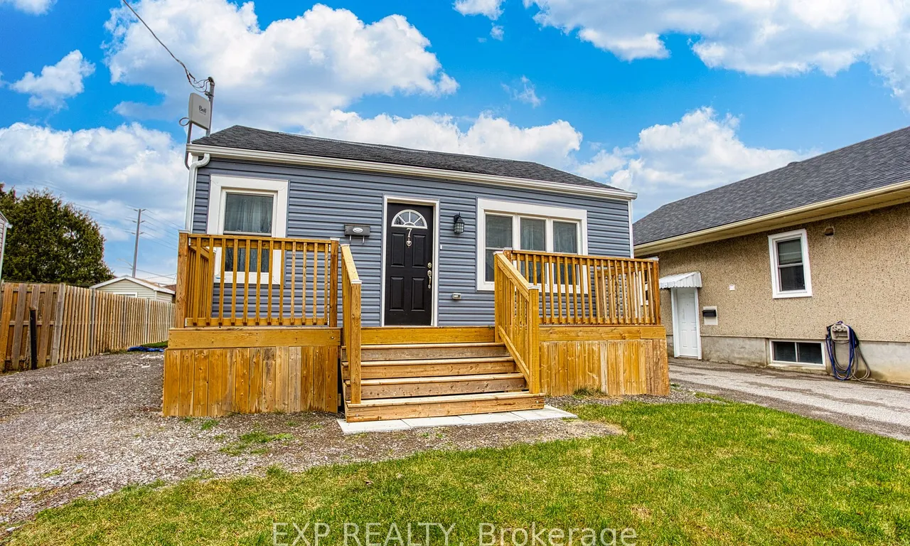 7 Sherbourne St, St. Catharines, ON L2M 5P8