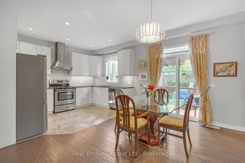 93 Southshore Cres, Hamilton, ON L8E 0J3