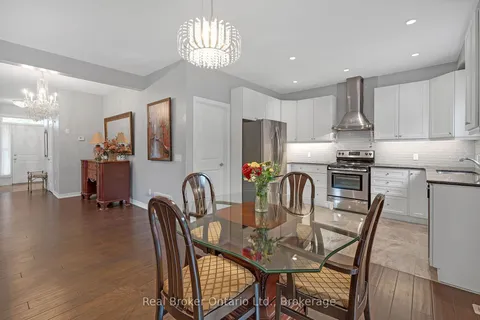 93 Southshore Cres, Hamilton, ON L8E 0J3