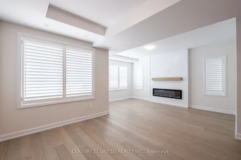 313 Mullighan Gdns, Peterborough, ON K9K 0G3